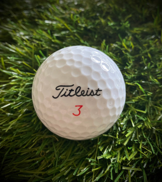 12 Titleist Mix Golf Balls